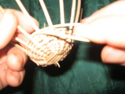 Плетение крышки погремушки
